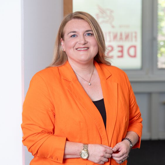 Sandra Adler, Geschäftsführerin von FinanzierungsDesign Sindelfingen